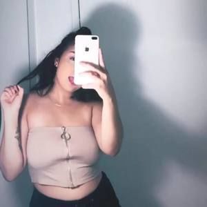 Meet your Posher, Eudelia